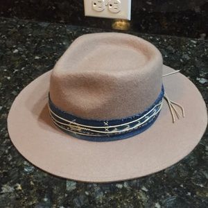 Lucky Brand Blue Trim Wool Hat